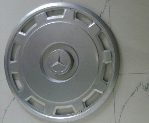 China Tampas de roda do metal do ônibus do Benz de Mercedes, dianteiro e traseiro 22,5 simuladores da roda de Chrome fornecedor